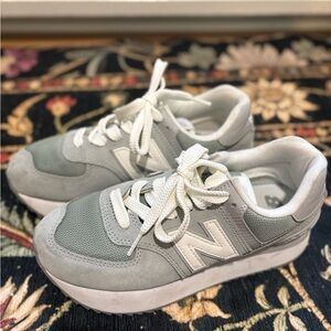 New Balance Women's Green and White Sneakers